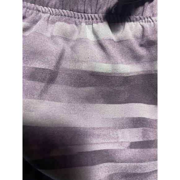 Lululemon Choose a Side Shorts Womens Size 8 Reversible Purple Athletic Run - Picture 9 of 10
